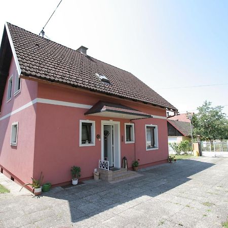 Modern Apartment With Garden Near The Petzen Ski Area In Eberndorf Carinthia מראה חיצוני תמונה